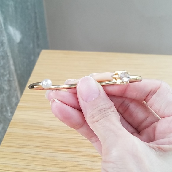 Bracelets - Picture 2 of 4